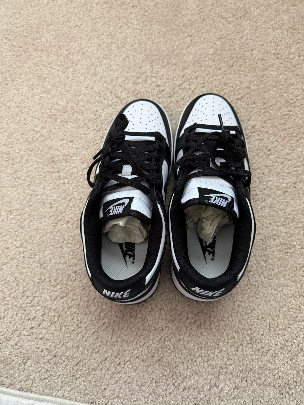Nike Dunk Low Sneakers - Picture 2 of 5
